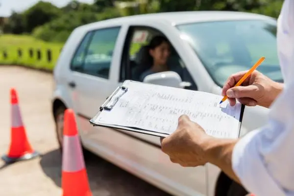 UK Driving Schools – Emails and Websites